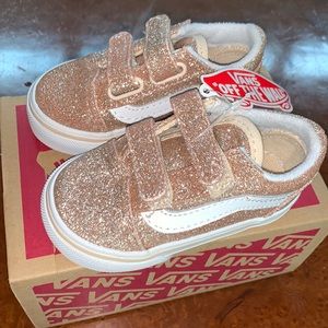 NWT Old Skool pink Glitter Vans- toddler size 3